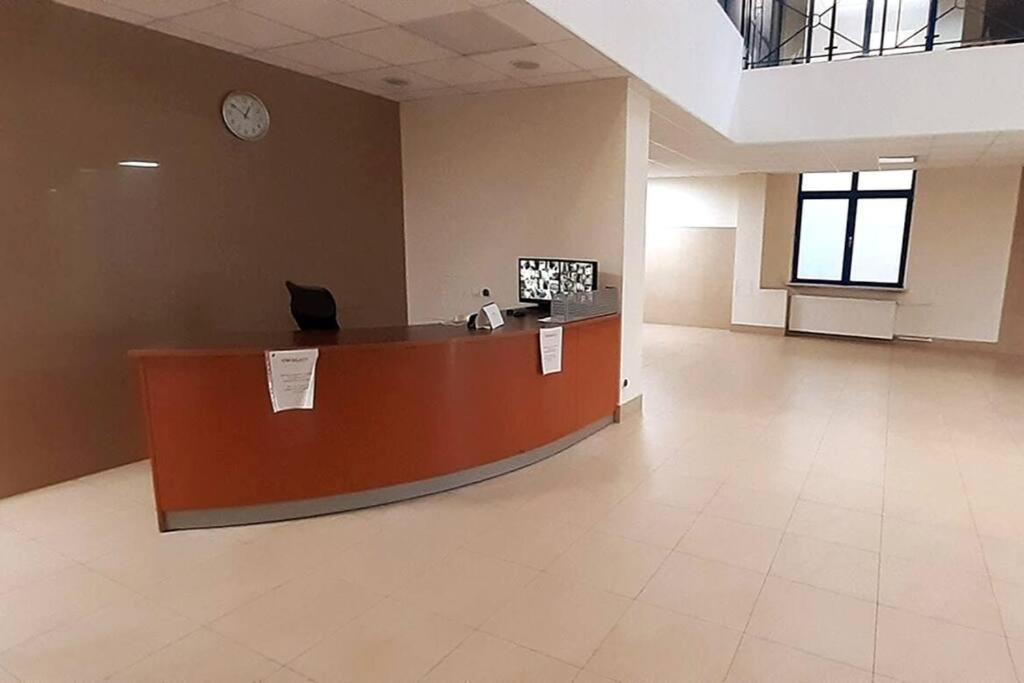 Rondo Onz Metro, Krochmalna 32A Street Warsawa Bagian luar foto
